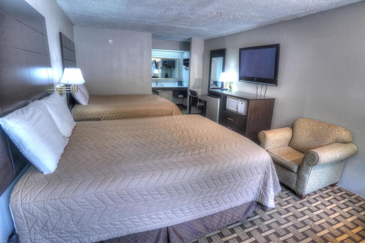 Amerivu Inn & Suites - Helen - Downtown ภายนอก รูปภาพ