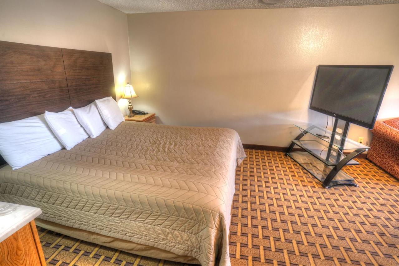 Amerivu Inn & Suites - Helen - Downtown ภายนอก รูปภาพ