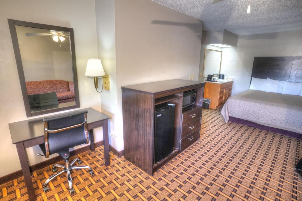 Amerivu Inn & Suites - Helen - Downtown ภายนอก รูปภาพ