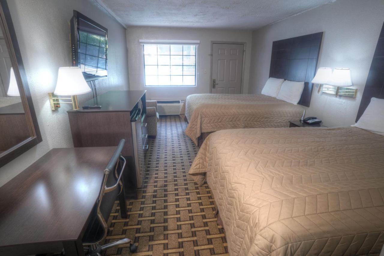 Amerivu Inn & Suites - Helen - Downtown ภายนอก รูปภาพ