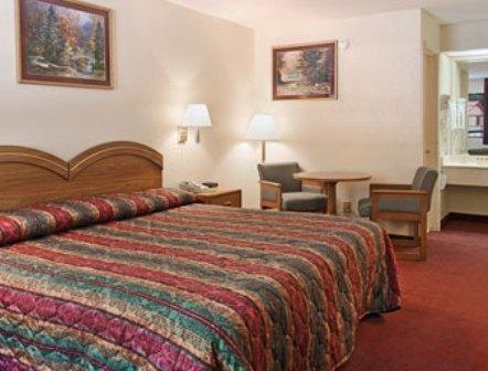 Amerivu Inn & Suites - Helen - Downtown ห้อง รูปภาพ